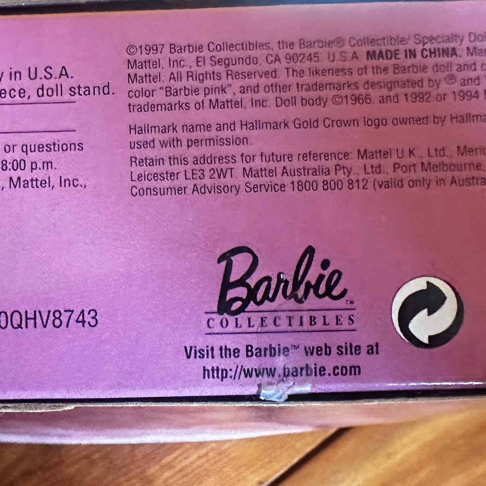 1997 Hallmark Special edition Fair Valentine Collectible Barbie - Picture 10 of 11